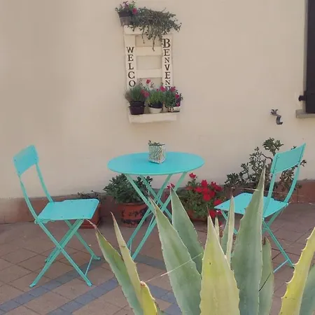 Clara's Garden Bed & Breakfast *